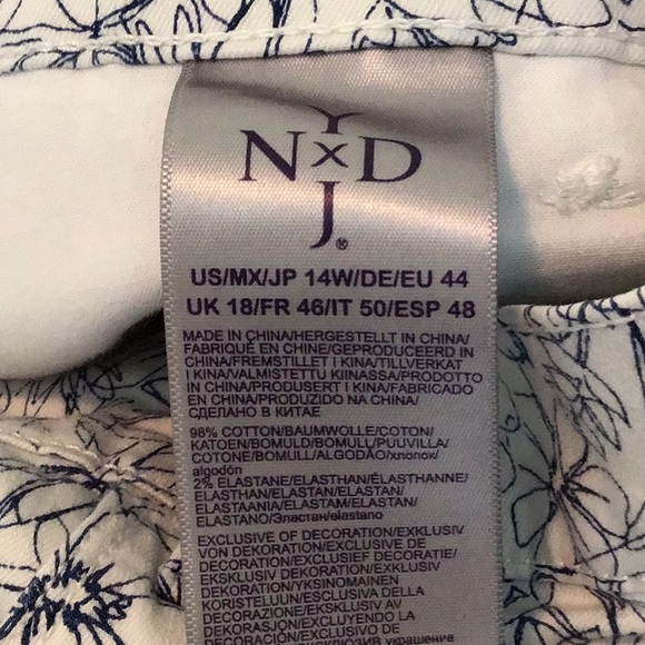 NYDJ Ariel crop size 14 used great material excellent condition - Picture 5 of 7